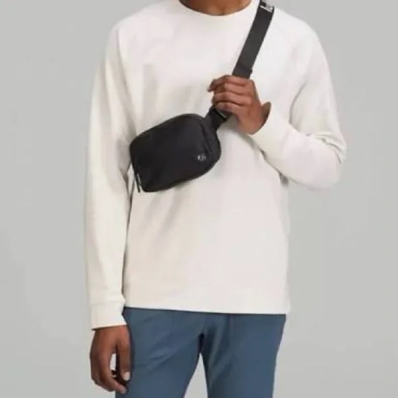 Black Pandora Women/Men’s Belt Bag Zipper Closure Fanny Pack - Picture 3 of 10